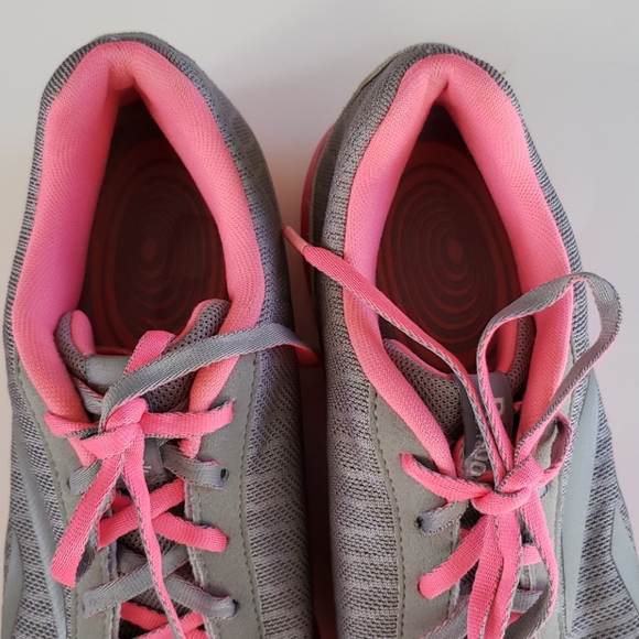 Reebok shoes - Picture 6 of 8